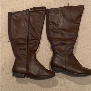 NWT Avenue Orlando Wide Calf Riding Boots